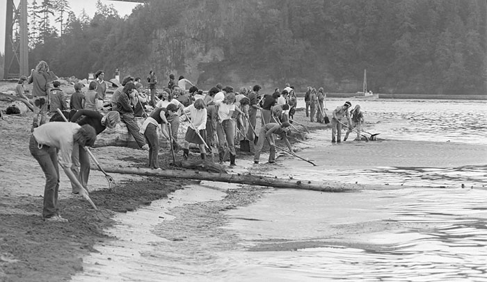 1973 Oil spill Vancouver j